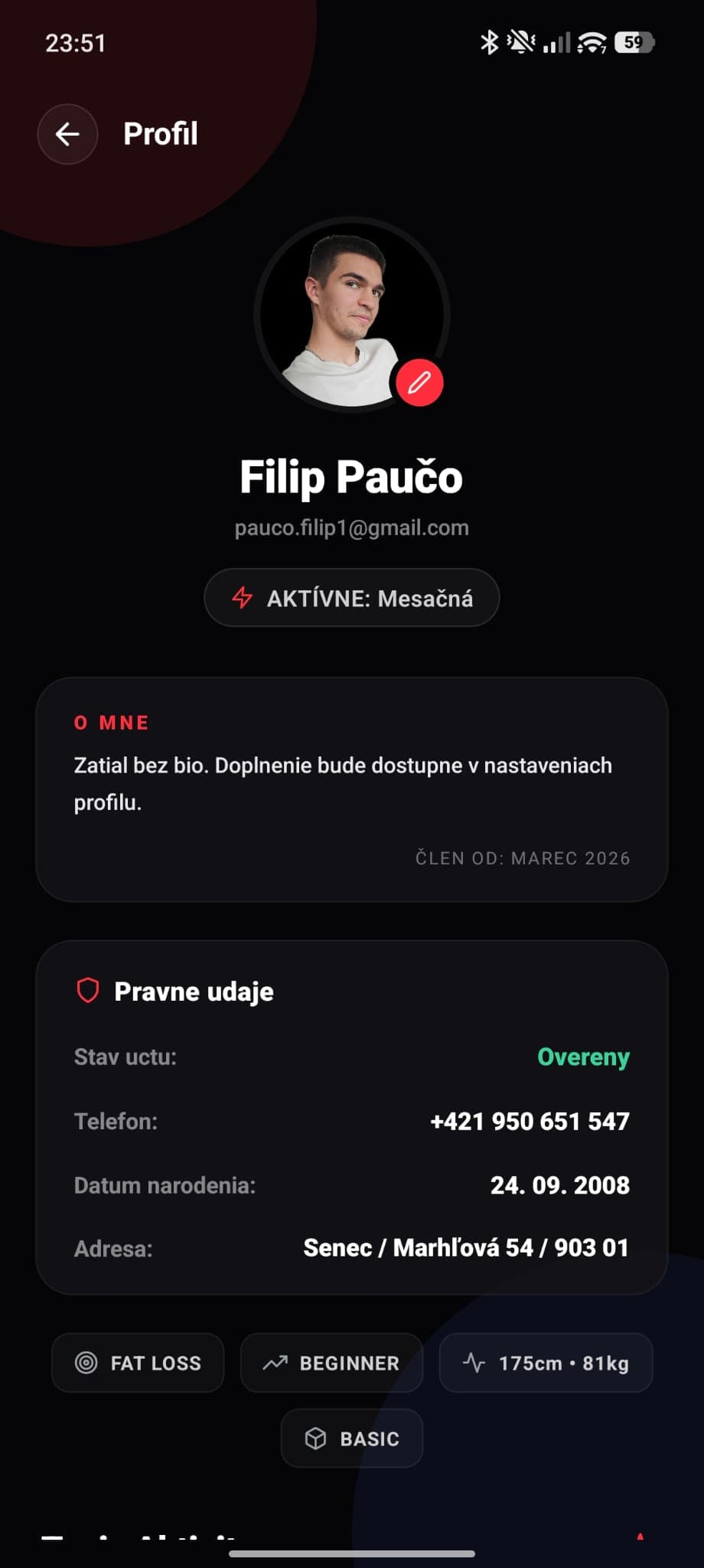 Detail profilu v mobilnej aplikácii Tap-it s údajmi člena, metrikami a odznakmi